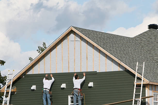 Professional Wood Siding technician working in Oak Park, IL